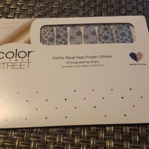 Color Street Snow Doubt